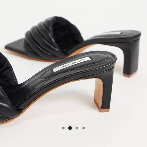 Stradivarius quilted mules in size US 7 - Picture 2 of 4